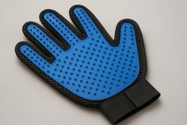 Universal Fit Pet Grooming Glove With Breathable Mesh For Comfortable Long Duration Fur Removal